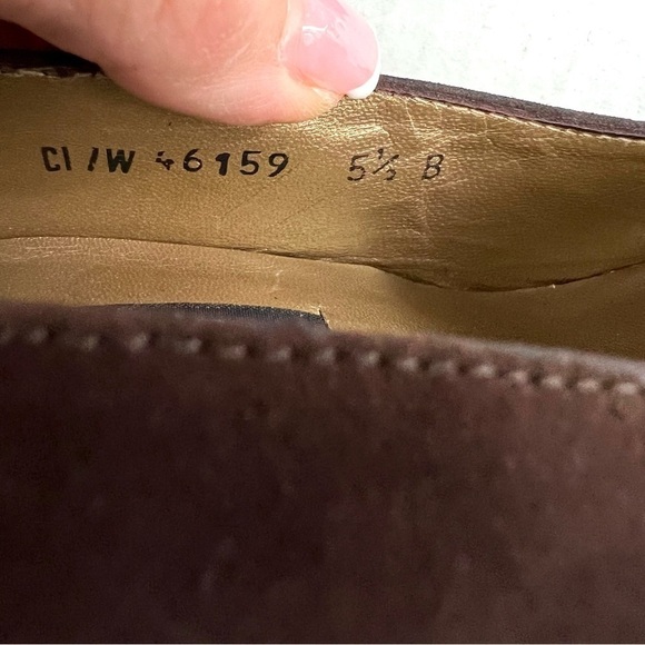 Stuart Weitzman Brown Suede Pumps - Size 5.5 - Picture 11 of 13